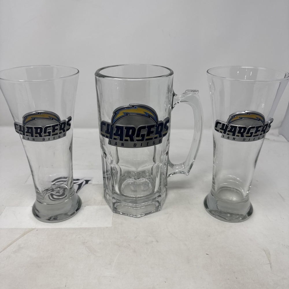 NFL Chargers San Diego Clear and Metal Logo Large 34 Beer Mug & 2 Pilsner Glass